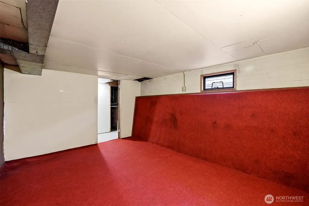 7843 Stroud Avenue N Seattle WA 98103