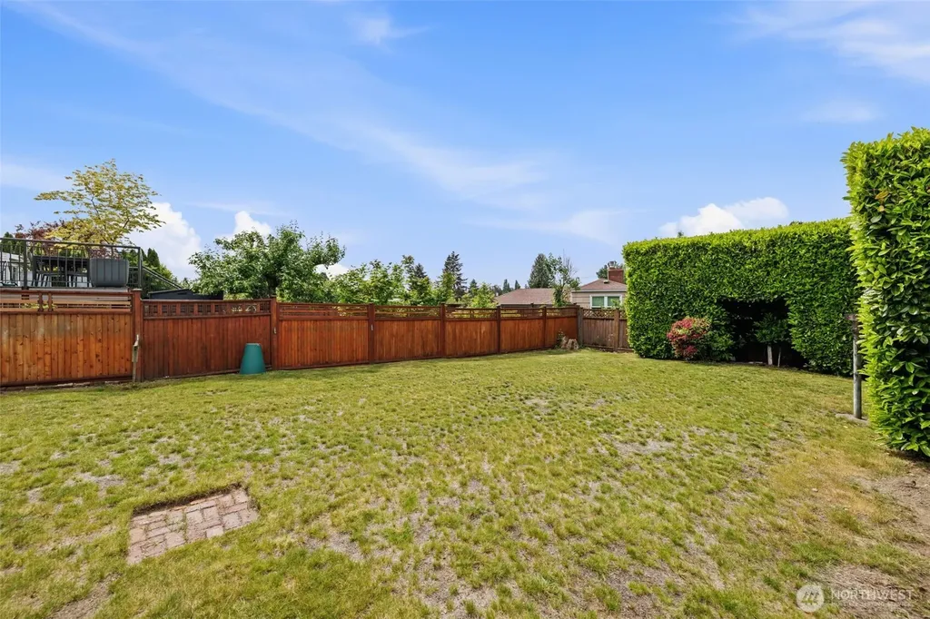 7843 Stroud Avenue N Seattle WA 98103