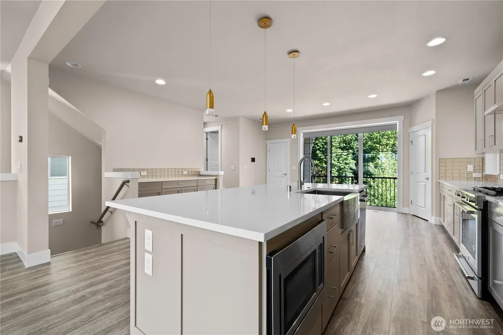 2204 176th Place SW Lynnwood WA 98037