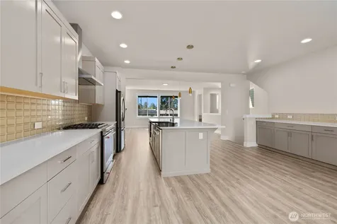 2204 176th Place SW Lynnwood WA 98037