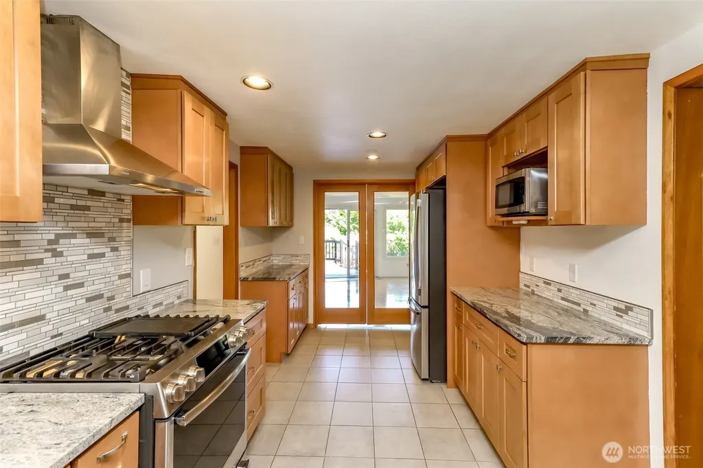 4430 John Luhr Road NE Olympia WA 98516