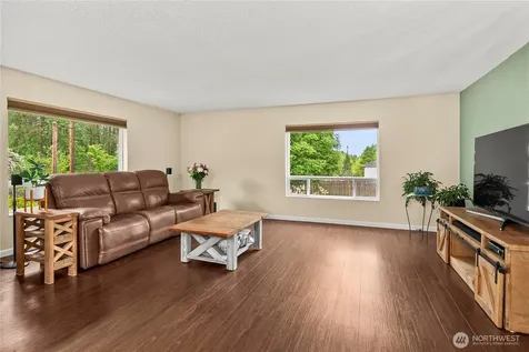 11915 136th Street E Puyallup WA 98374