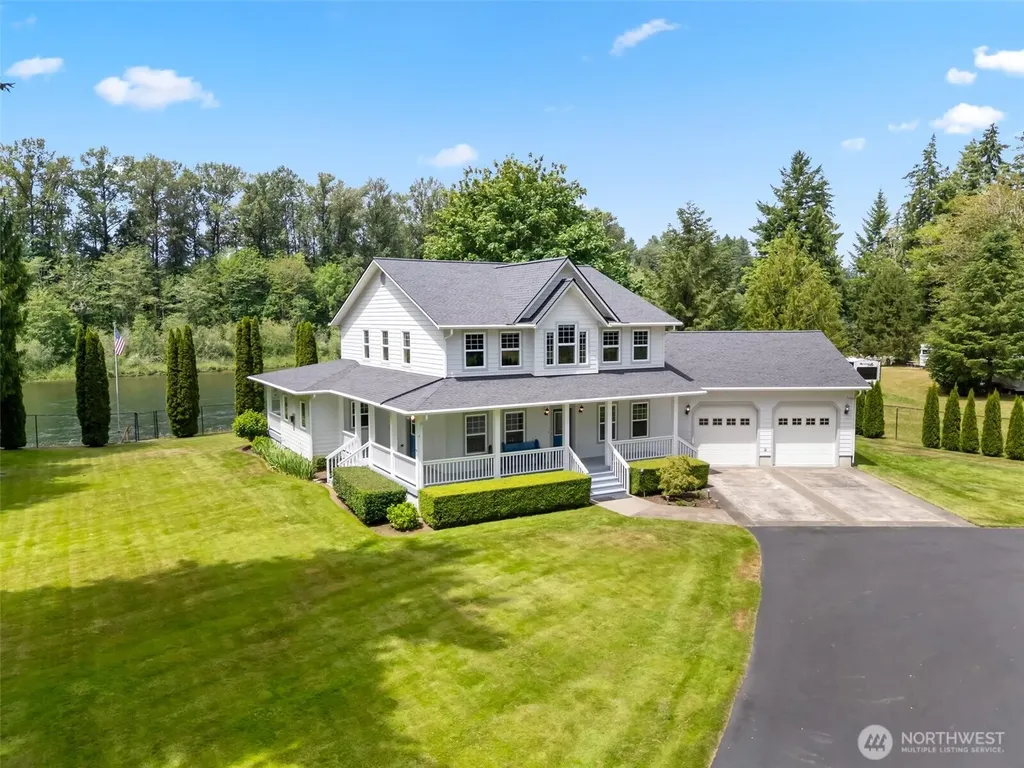 253 Green Water Drive Toledo WA 98591