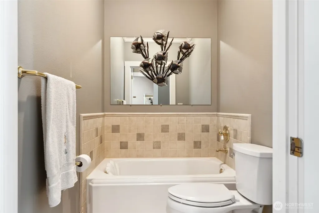 253 Green Water Drive Toledo WA 98591