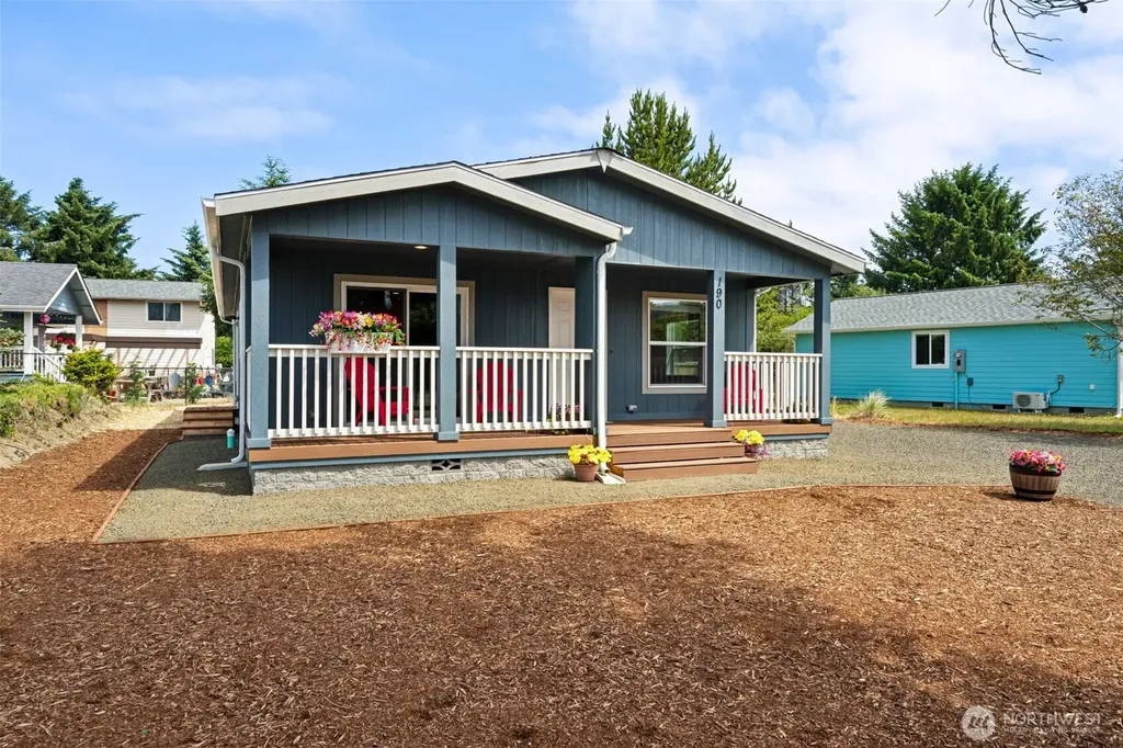 190 Clover Street NW Ocean Shores WA 98569