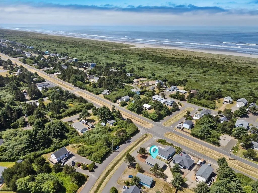 190 Clover Street NW Ocean Shores WA 98569