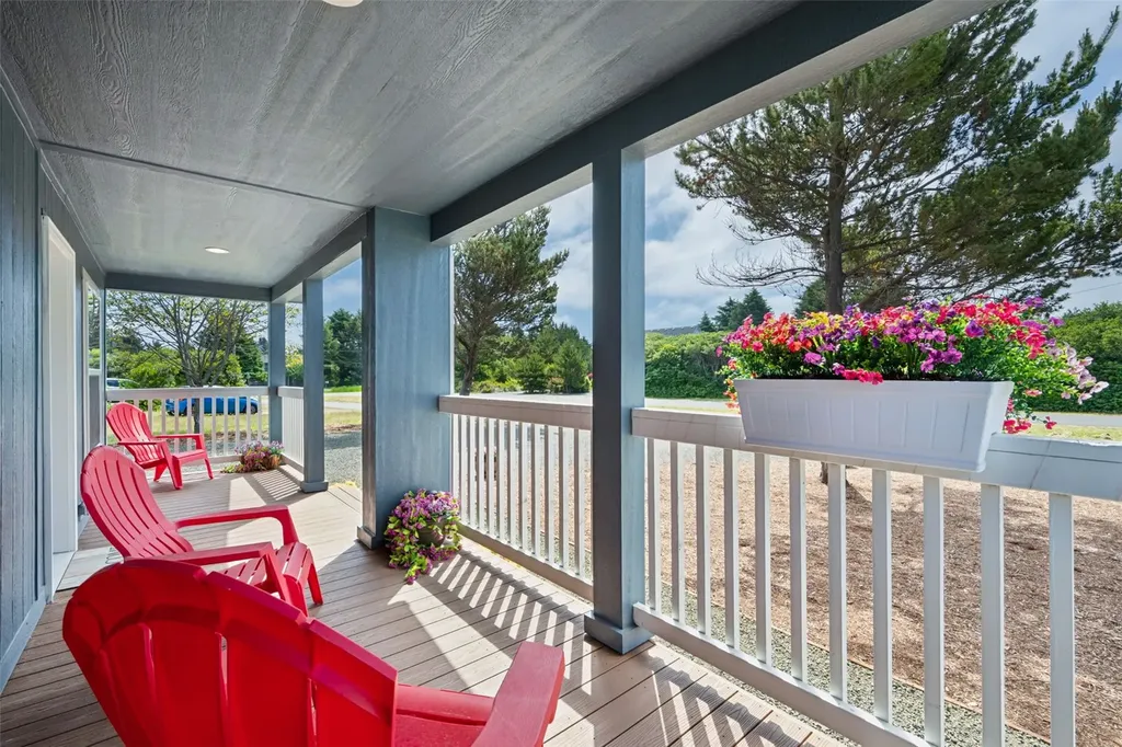 190 Clover Street NW Ocean Shores WA 98569