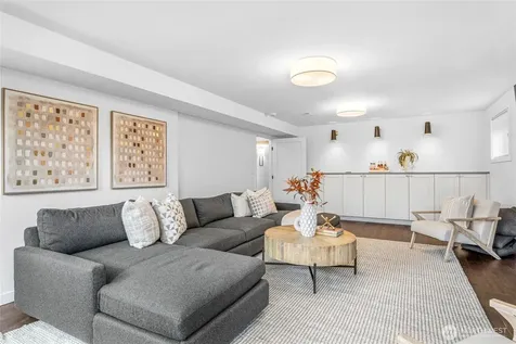 4105 96th Avenue SE Mercer Island WA 98040