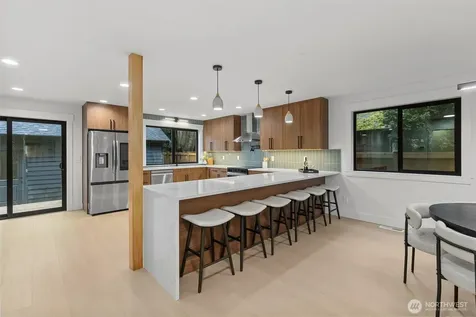 12562 17th Avenue NE Seattle WA 98125