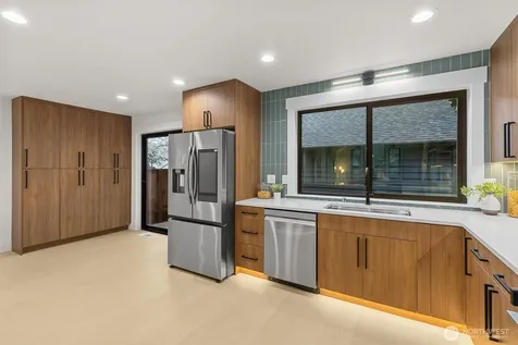 12562 17th Avenue NE Seattle WA 98125