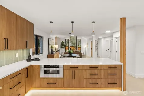 12562 17th Avenue NE Seattle WA 98125