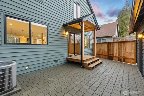12562 17th Avenue NE Seattle WA 98125