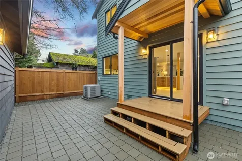 12562 17th Avenue NE Seattle WA 98125