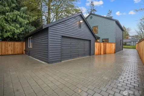 12562 17th Avenue NE Seattle WA 98125