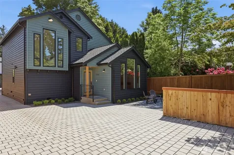 12562 17th Avenue NE Seattle WA 98125