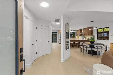 12562 17th Avenue NE Seattle WA 98125