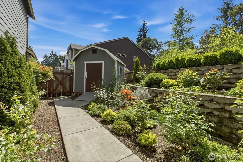 2106 E 45th Court Tacoma WA 98404
