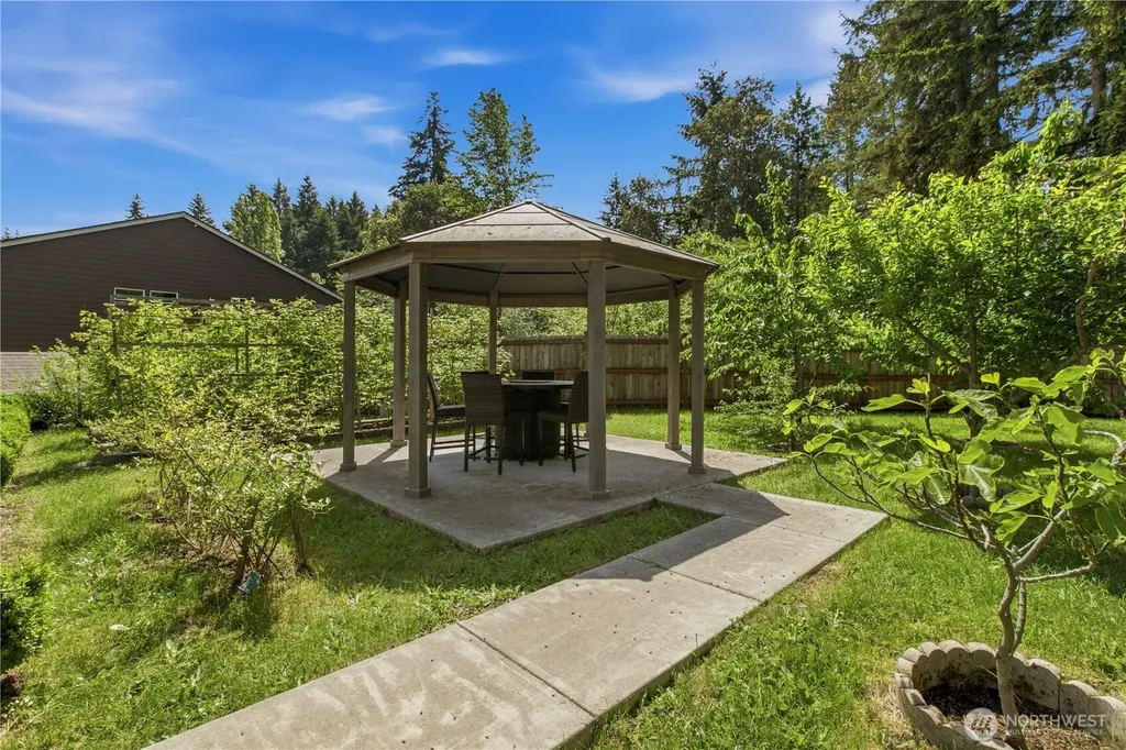 2106 E 45th Court Tacoma WA 98404