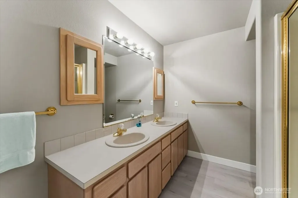 1496 S Lakeshore Road Chelan WA 98816