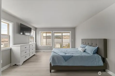 1496 S Lakeshore Road Chelan WA 98816