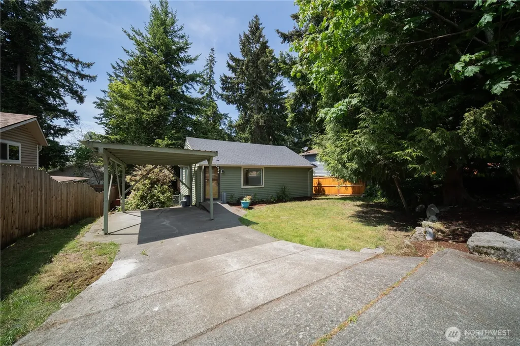 24251 26th Place S Des Moines WA 98198