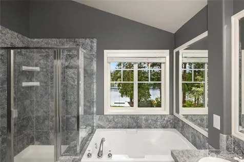 21827 SE 20th Street Sammamish WA 98075