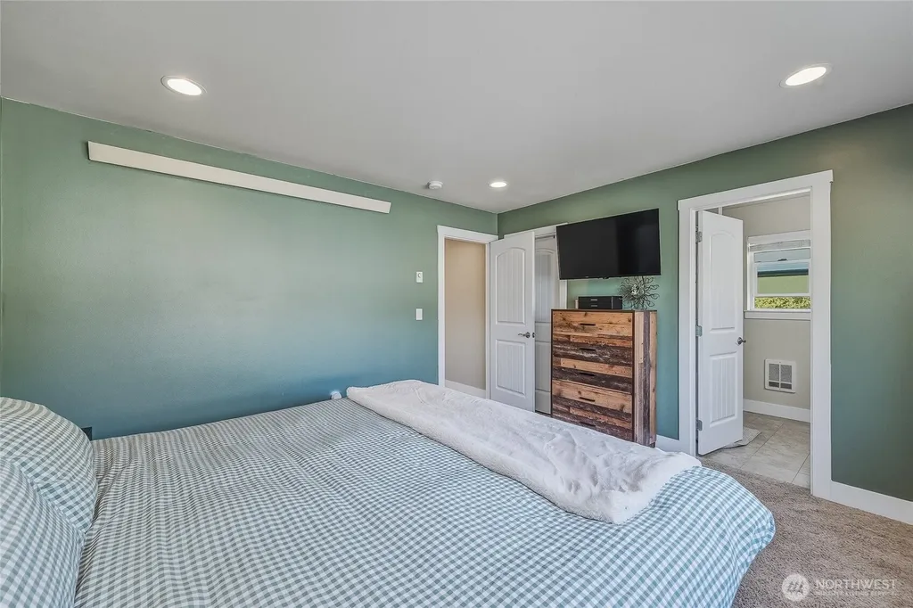 4662 Alderson Road Blaine WA 98230