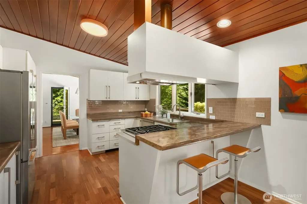 3600 86th Avenue SE Mercer Island WA 98040