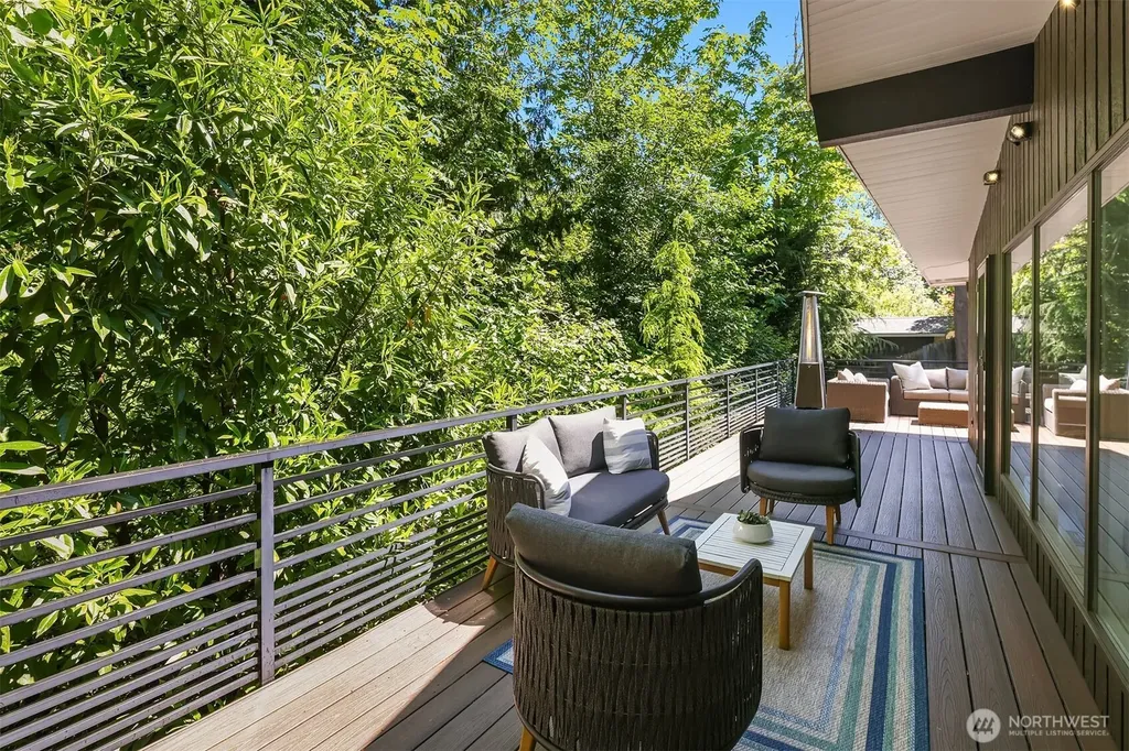 3600 86th Avenue SE Mercer Island WA 98040