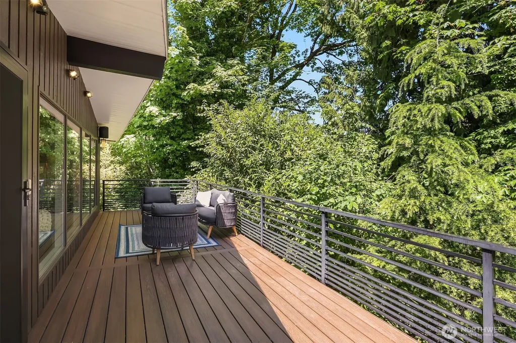 3600 86th Avenue SE Mercer Island WA 98040