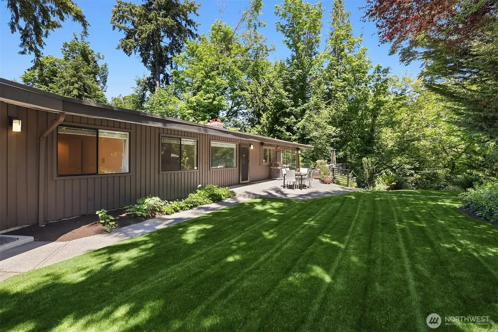 3600 86th Avenue SE Mercer Island WA 98040