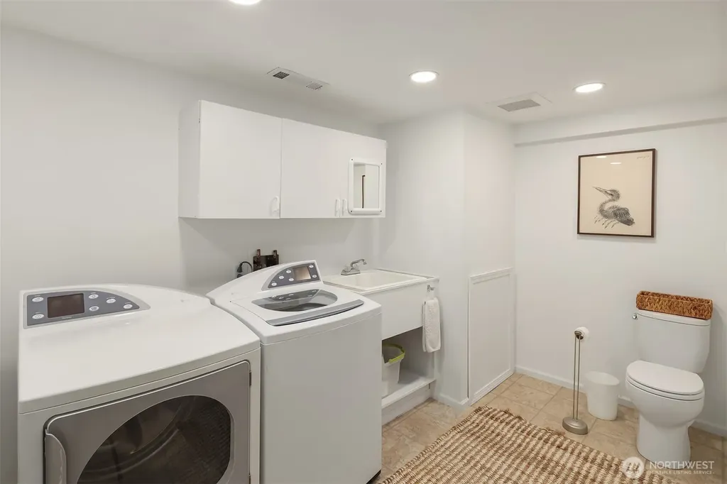 3600 86th Avenue SE Mercer Island WA 98040