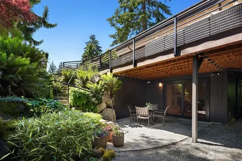3600 86th Avenue SE Mercer Island WA 98040