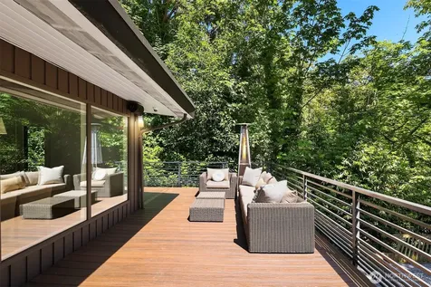 3600 86th Avenue SE Mercer Island WA 98040