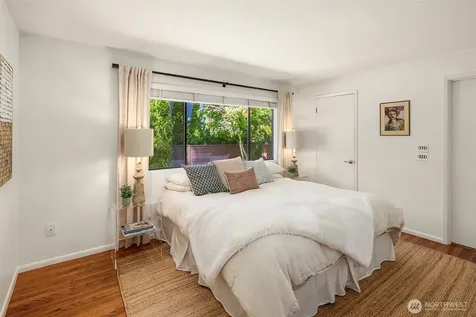 3600 86th Avenue SE Mercer Island WA 98040