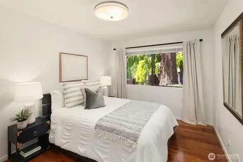 3600 86th Avenue SE Mercer Island WA 98040