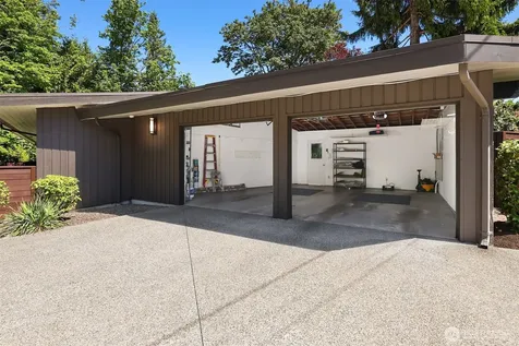 3600 86th Avenue SE Mercer Island WA 98040