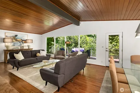 3600 86th Avenue SE Mercer Island WA 98040