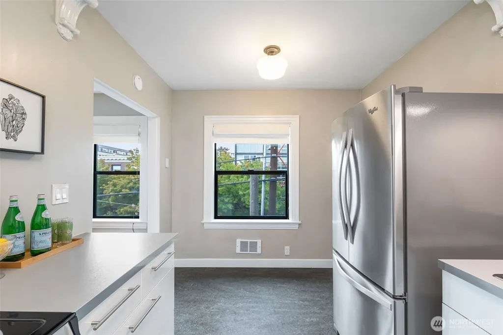 1136 13th Avenue Seattle WA 98122
