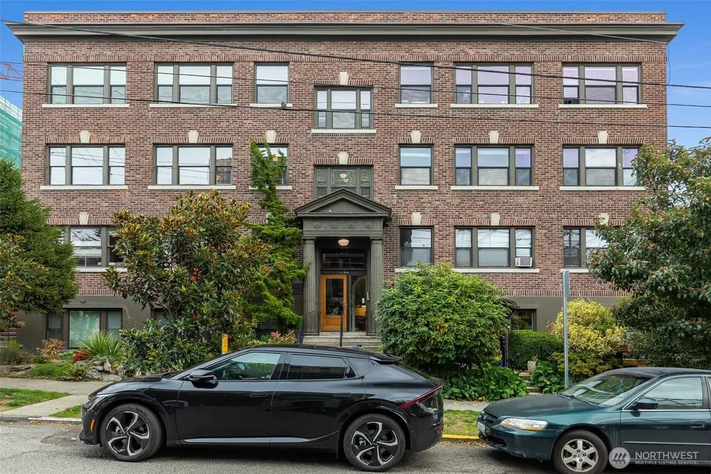 1136 13th Avenue Seattle WA 98122