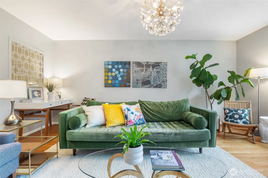 1136 13th Avenue Seattle WA 98122