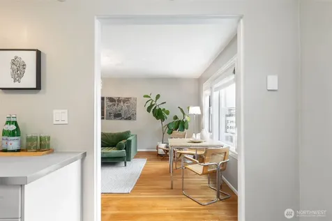 1136 13th Avenue Seattle WA 98122