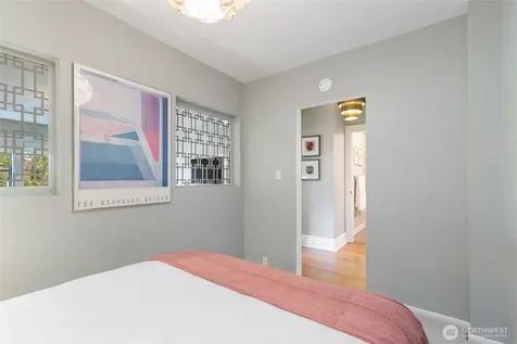 1136 13th Avenue Seattle WA 98122