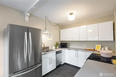 1136 13th Avenue Seattle WA 98122