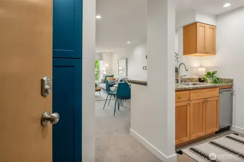 7600 Greenwood Avenue N Seattle WA 98103