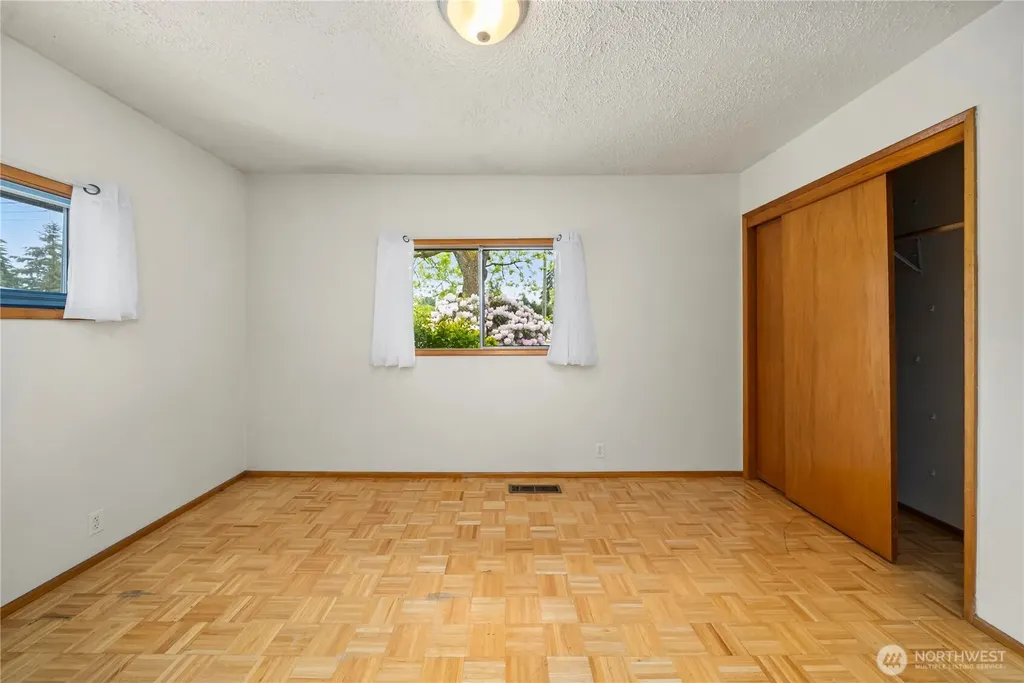 2911 Elwood Drive W Tacoma WA 98466