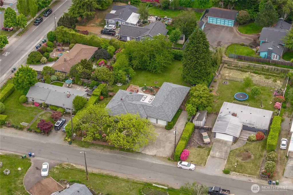 2911 Elwood Drive W Tacoma WA 98466
