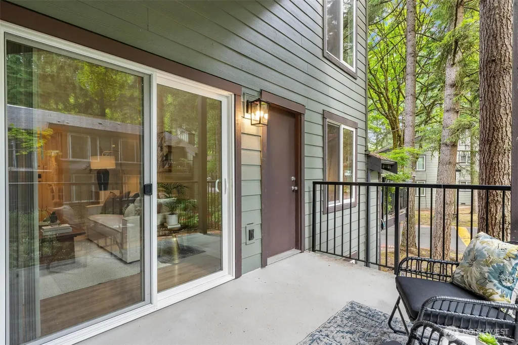 14415 NE 30th Place Bellevue WA 98007