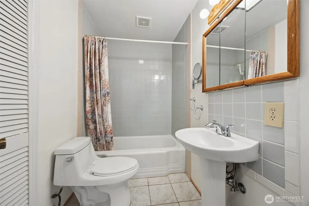 5801 S Pine Street Tacoma WA 98409