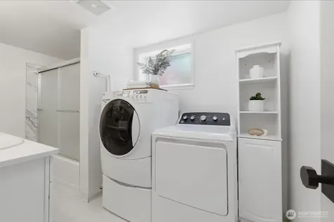 4076 NE 87th Street Seattle WA 98115